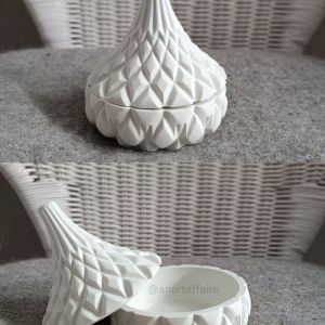 CONCRETE DIAMOND SHAPE JAR 012