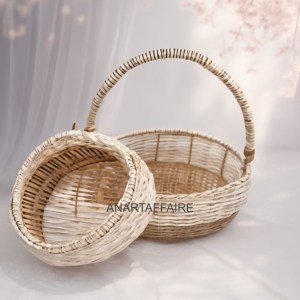 WOVEN BASKET (BAS008)